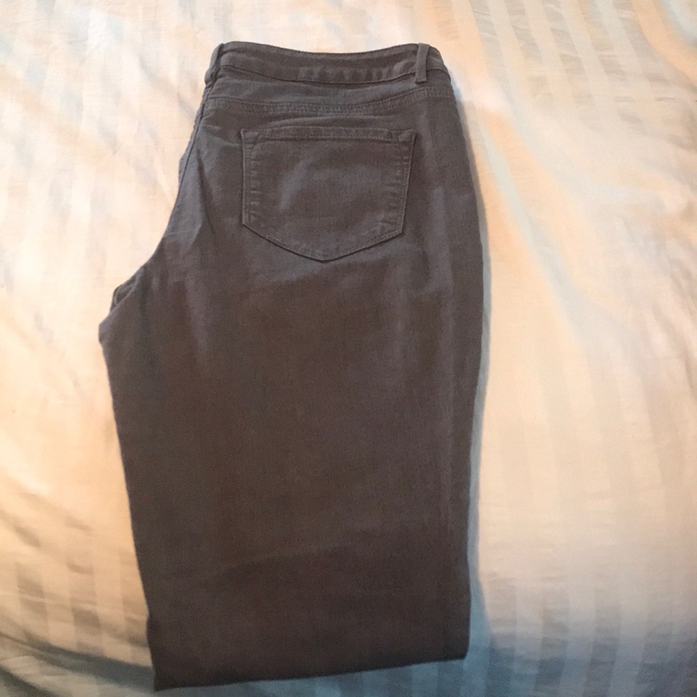 Refuge gray jeans size 10